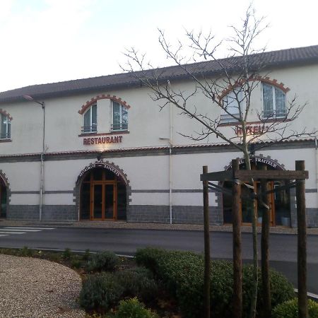 Hotel De La Gare Clisson Eksteriør bilde