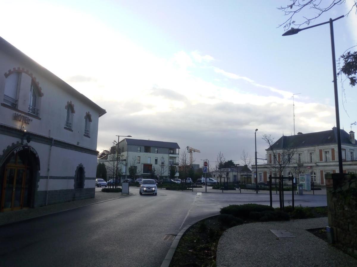 Hotel De La Gare Clisson Eksteriør bilde