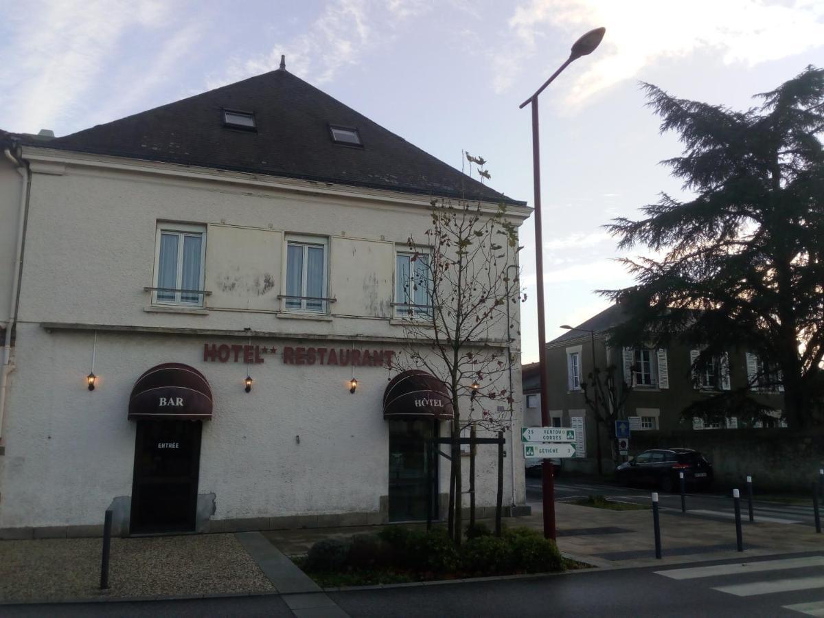 Hotel De La Gare Clisson Eksteriør bilde